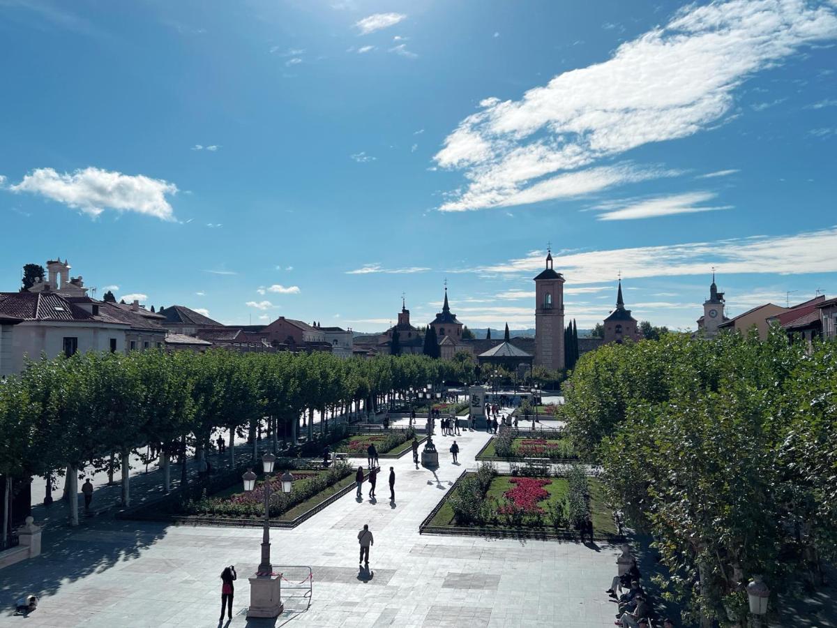 Sonar En La Plaza Cervantes 3 Alcalá de Henares Eksteriør billede