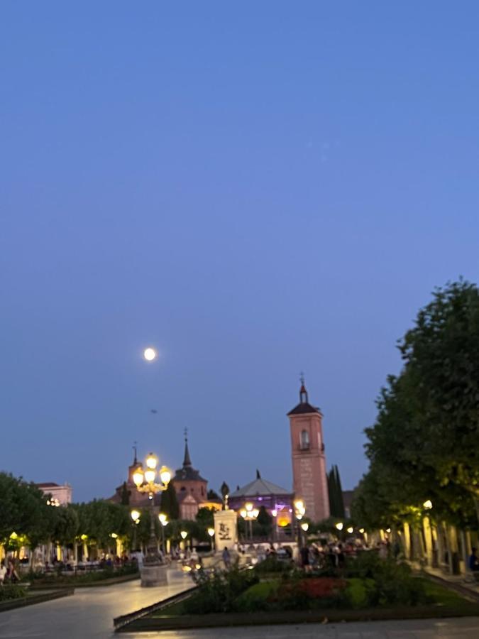 Sonar En La Plaza Cervantes 3 Alcalá de Henares Eksteriør billede