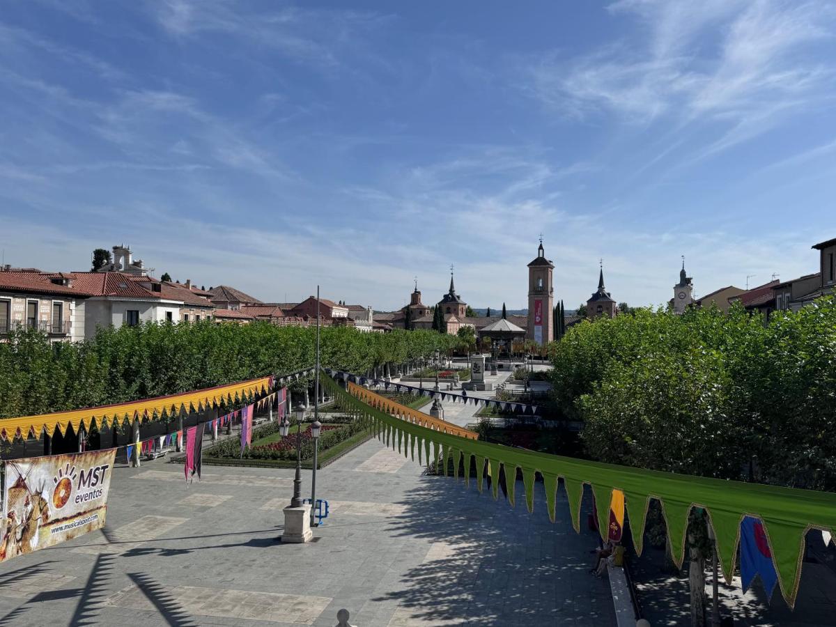 Sonar En La Plaza Cervantes 3 Alcalá de Henares Eksteriør billede