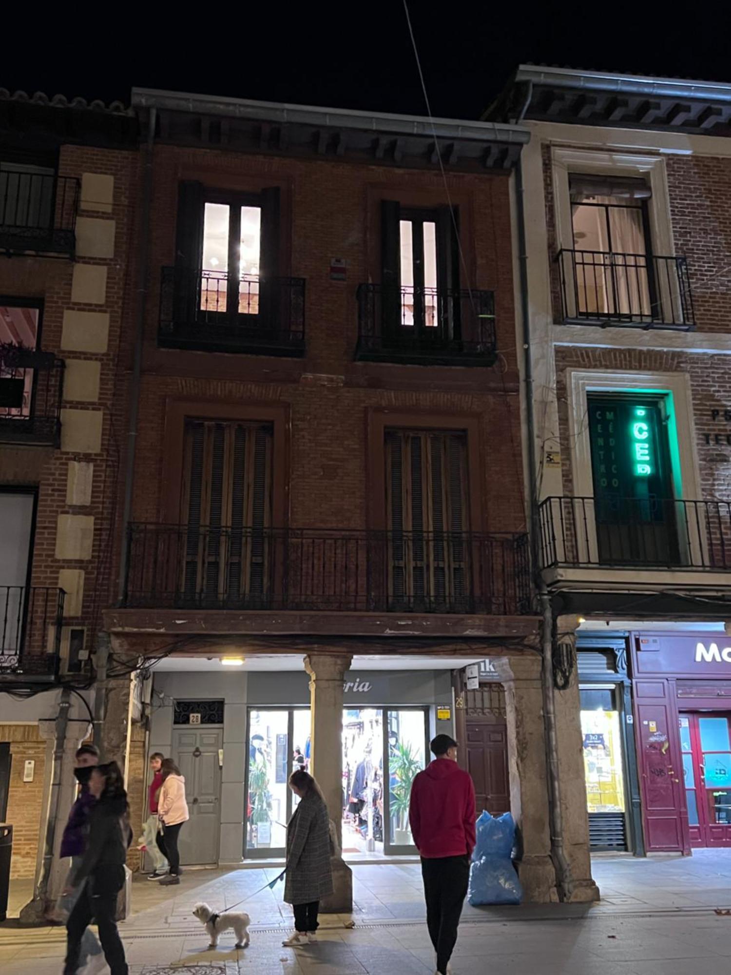 Sonar En La Plaza Cervantes 3 Alcalá de Henares Eksteriør billede